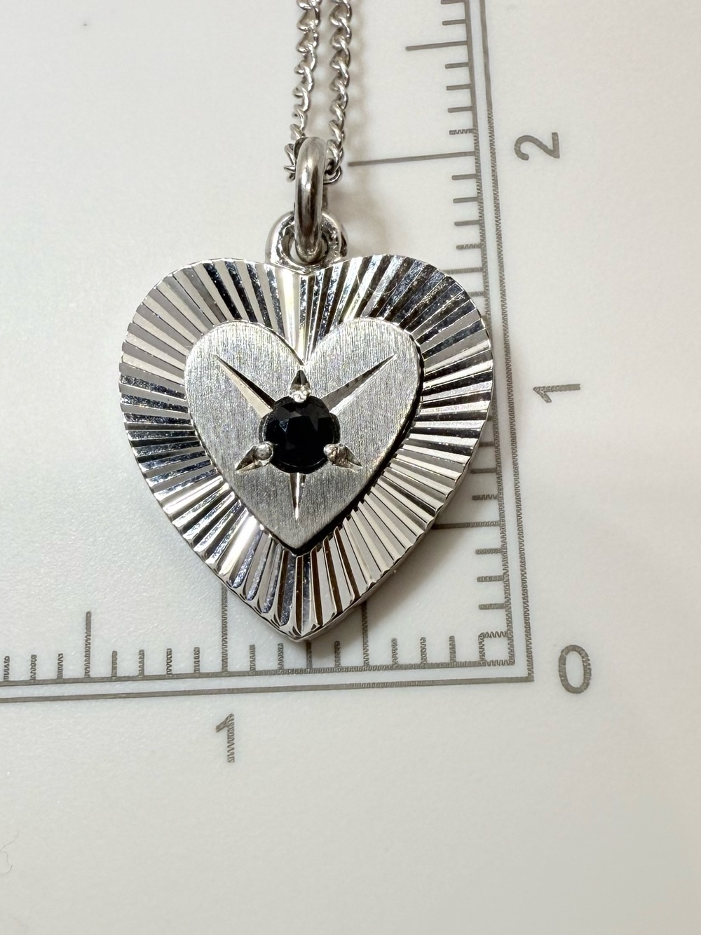 ✨ Sterling Silver Celestial Starburst Textured Heart Pendant Necklace ✨ - Picture 9 of 14